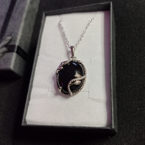Jewelry - 925 Silver Black Pendant Necklace